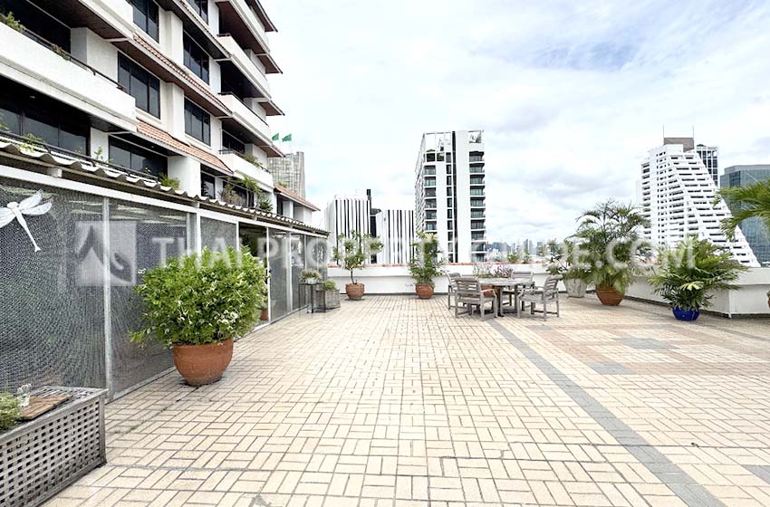 Apartment in Phaholyothin 